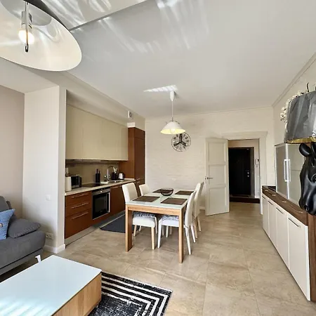 In The Centre Of Apartman *